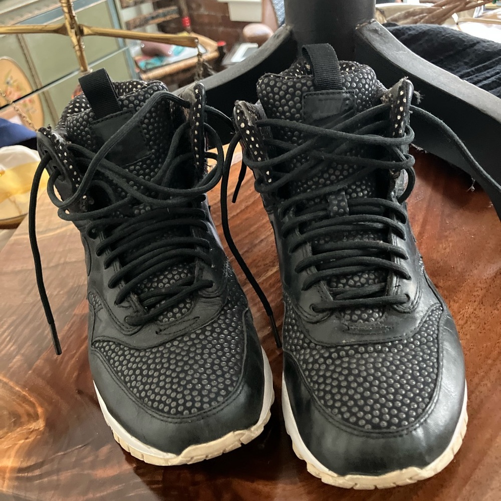 Nike Tech Boots 6.5